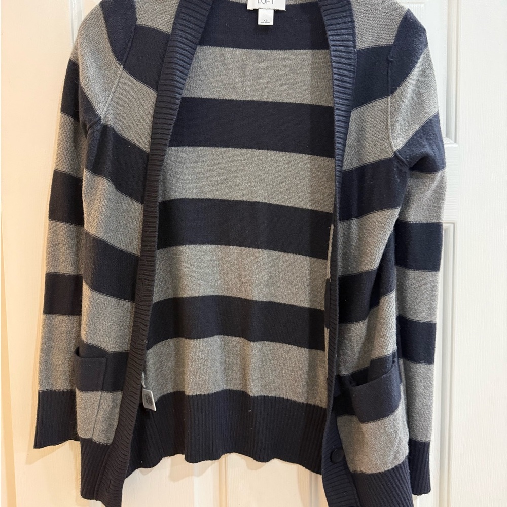 LOFT Women's Black and Gray Striped Cardigan